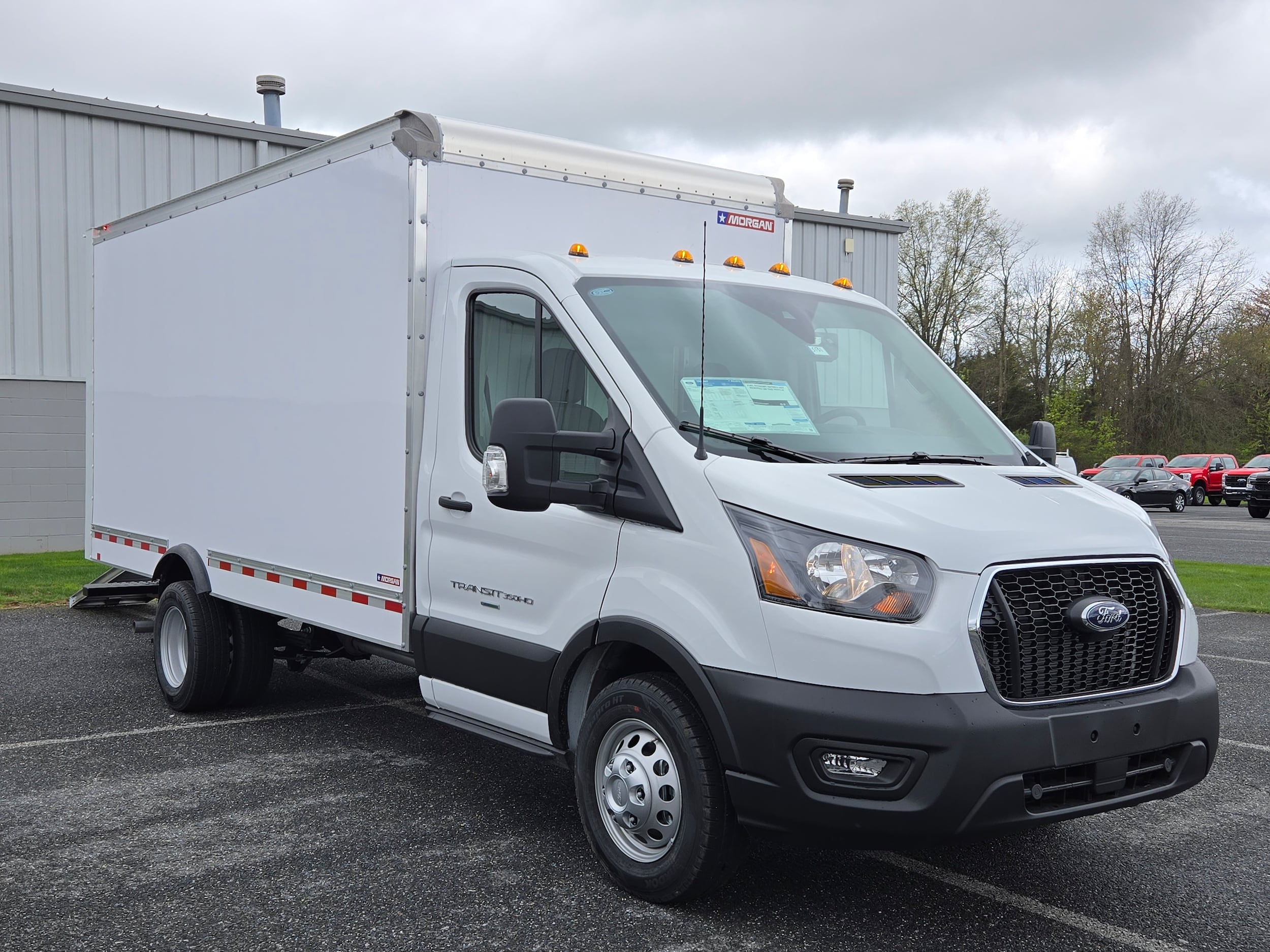 2025 Ford Transit Cutaway Base - Photo 6