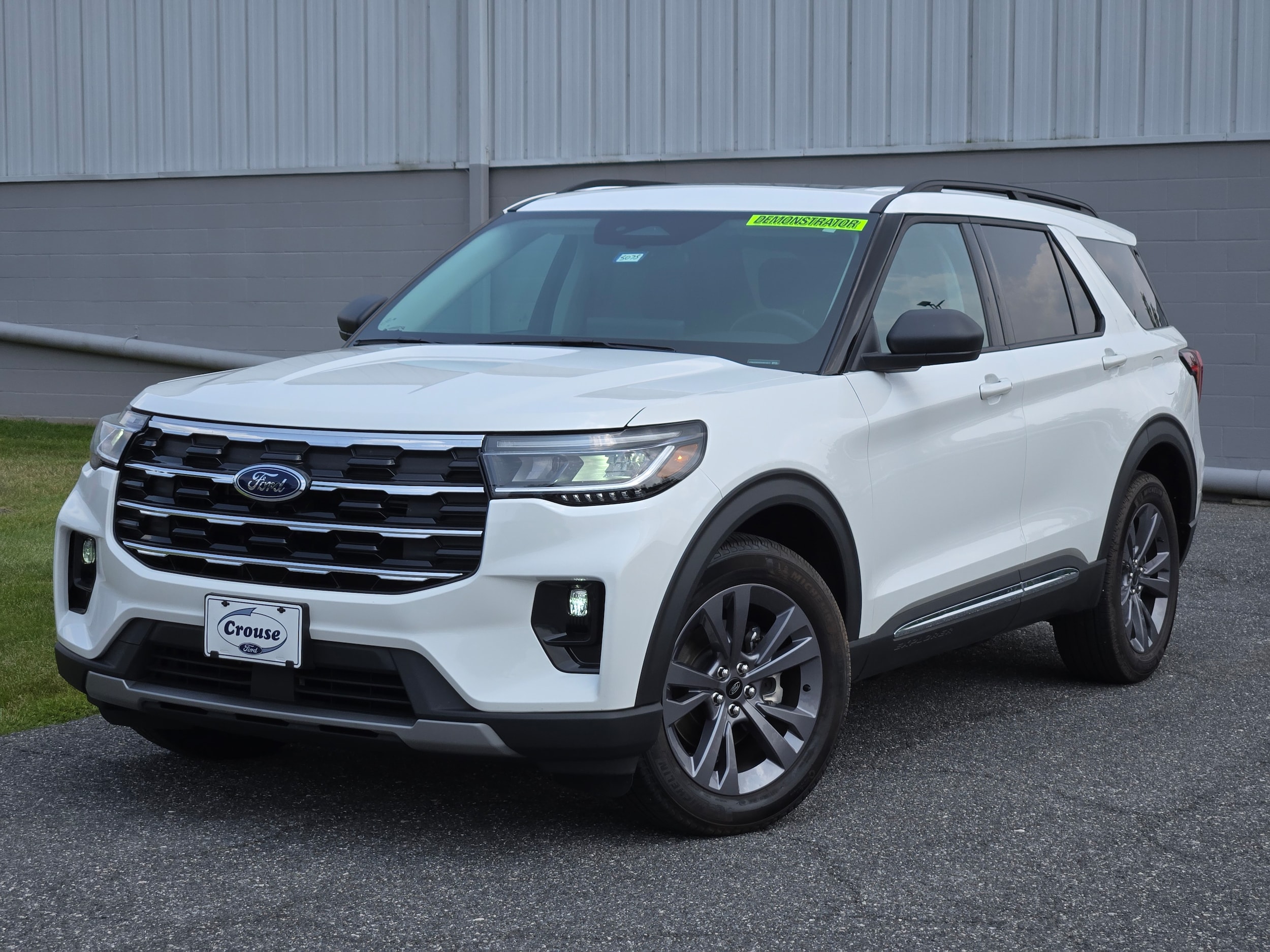 2025 Ford Explorer Active's photo