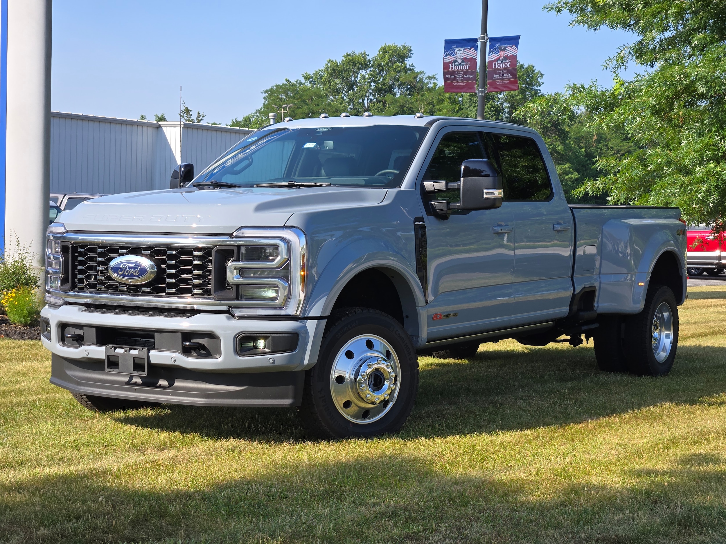 2026 Ford F-450 Platinum 4x4 Crew Cab 8' Box DRW's photo