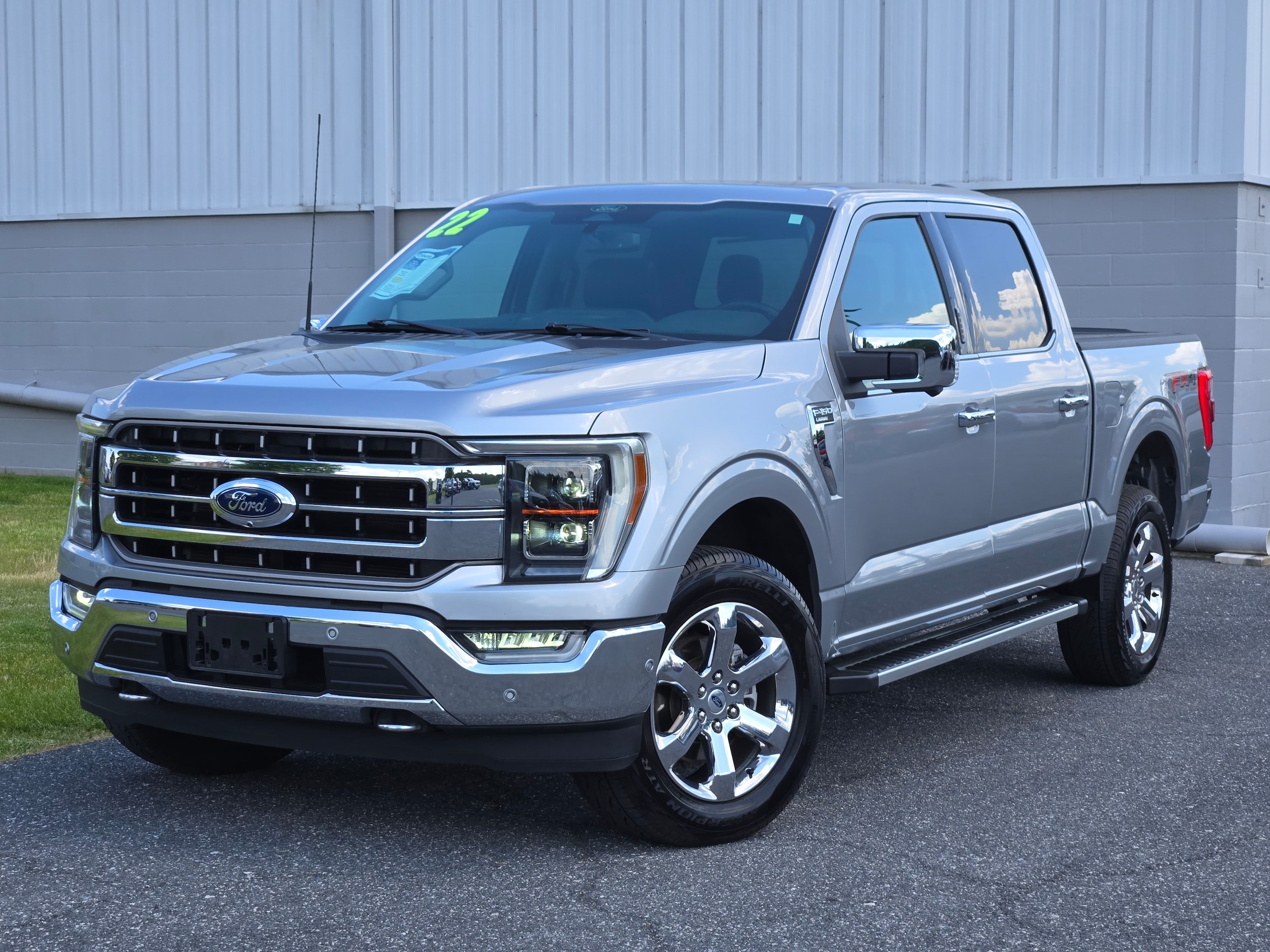 2022 Ford F-150 Lariat 4x4 SuperCrew 5-1/2 Box's photo
