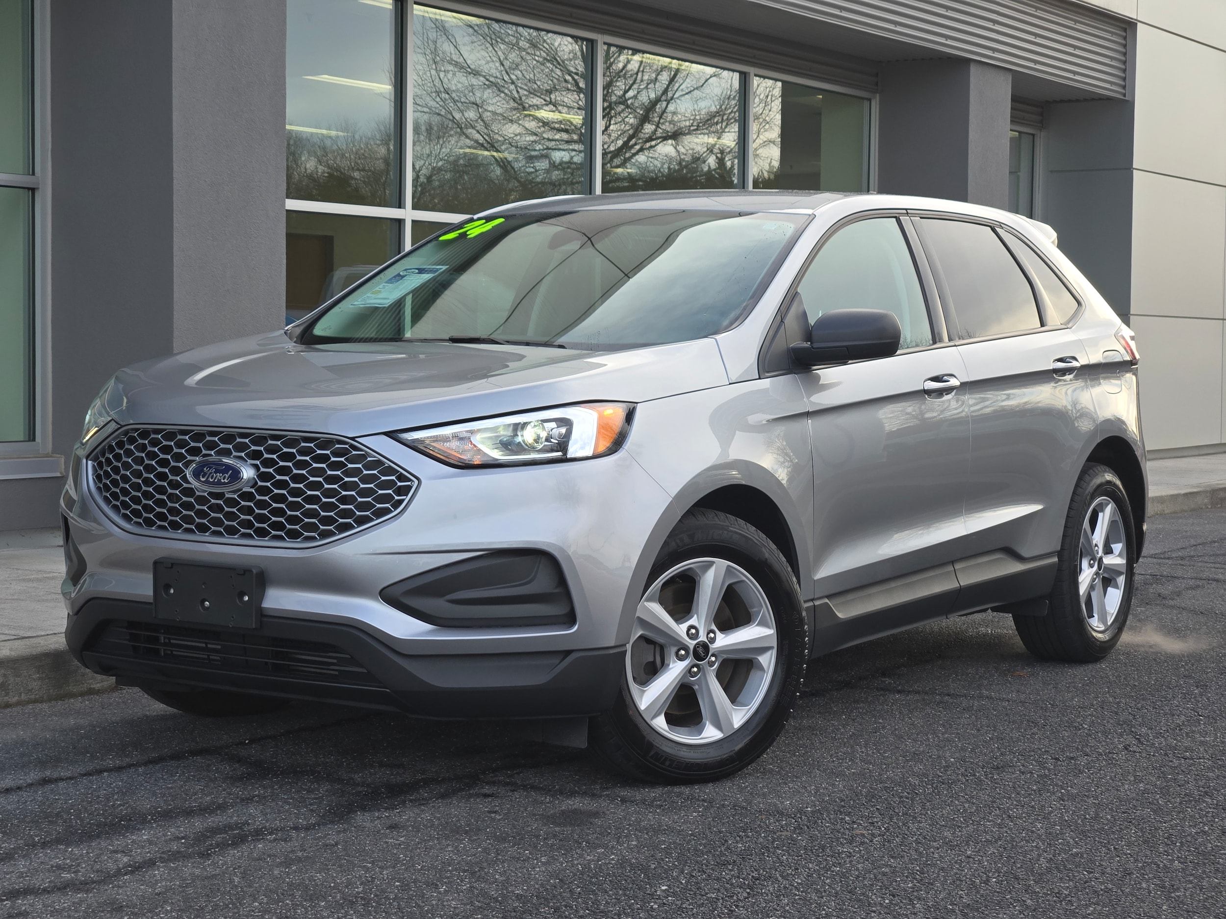 2024 Ford Edge SE's photo