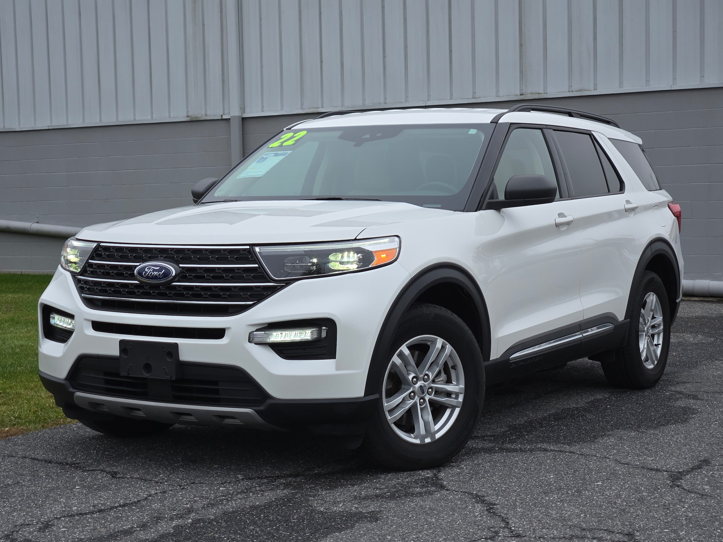 2022 Ford Explorer XLT's photo