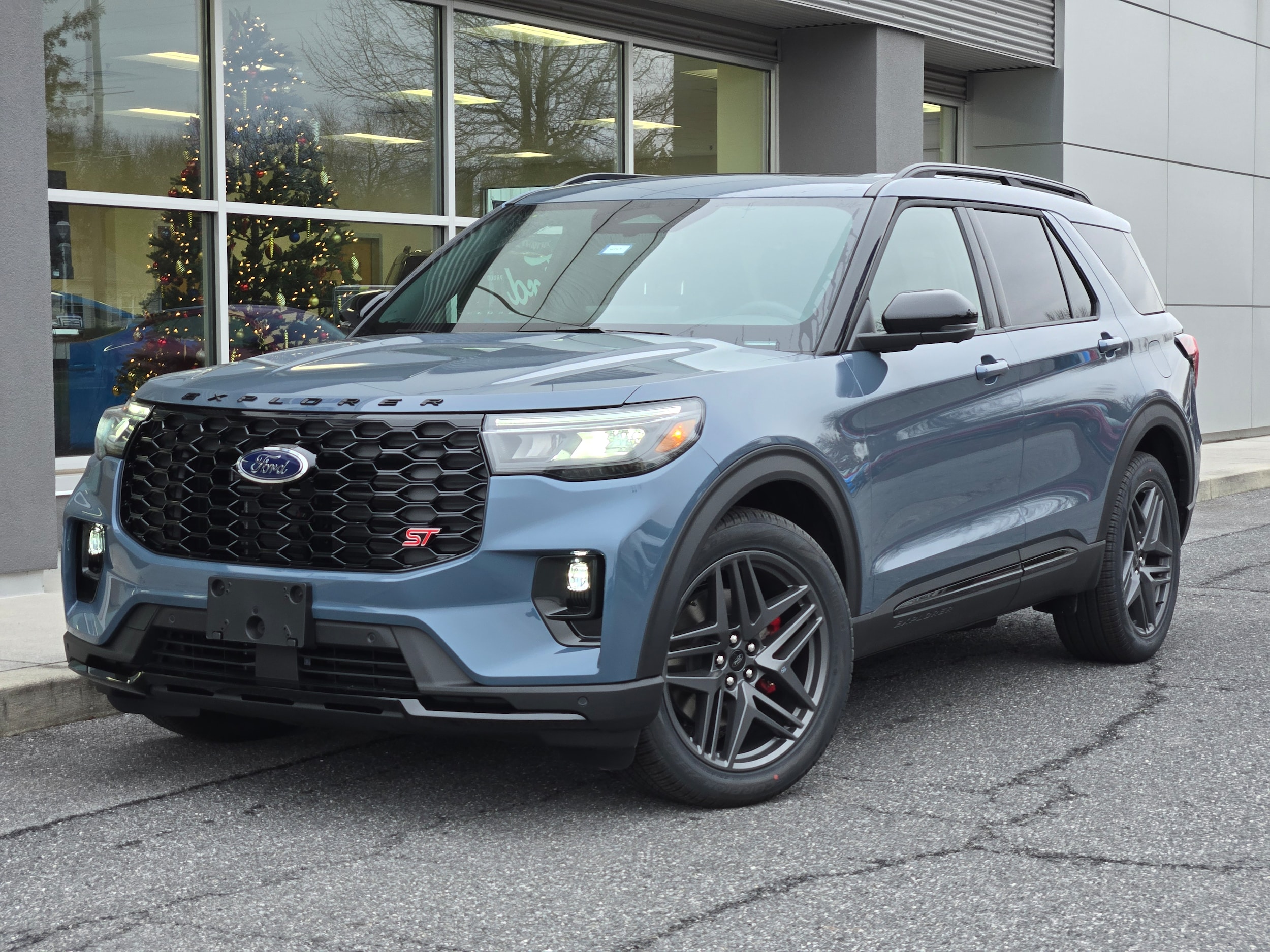 2026 Ford Explorer ST's photo