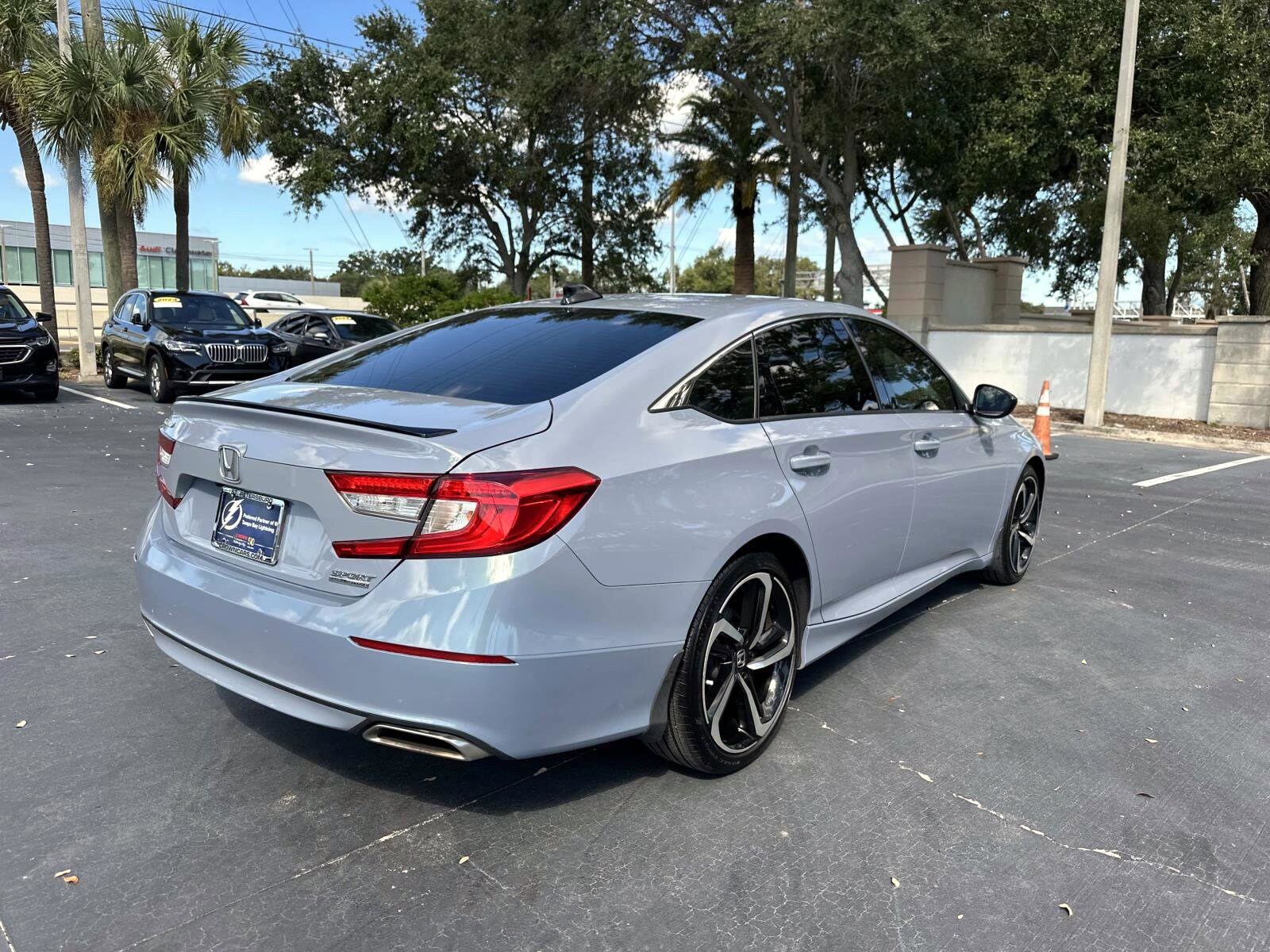 2022 Honda Accord Sport SE photo 3