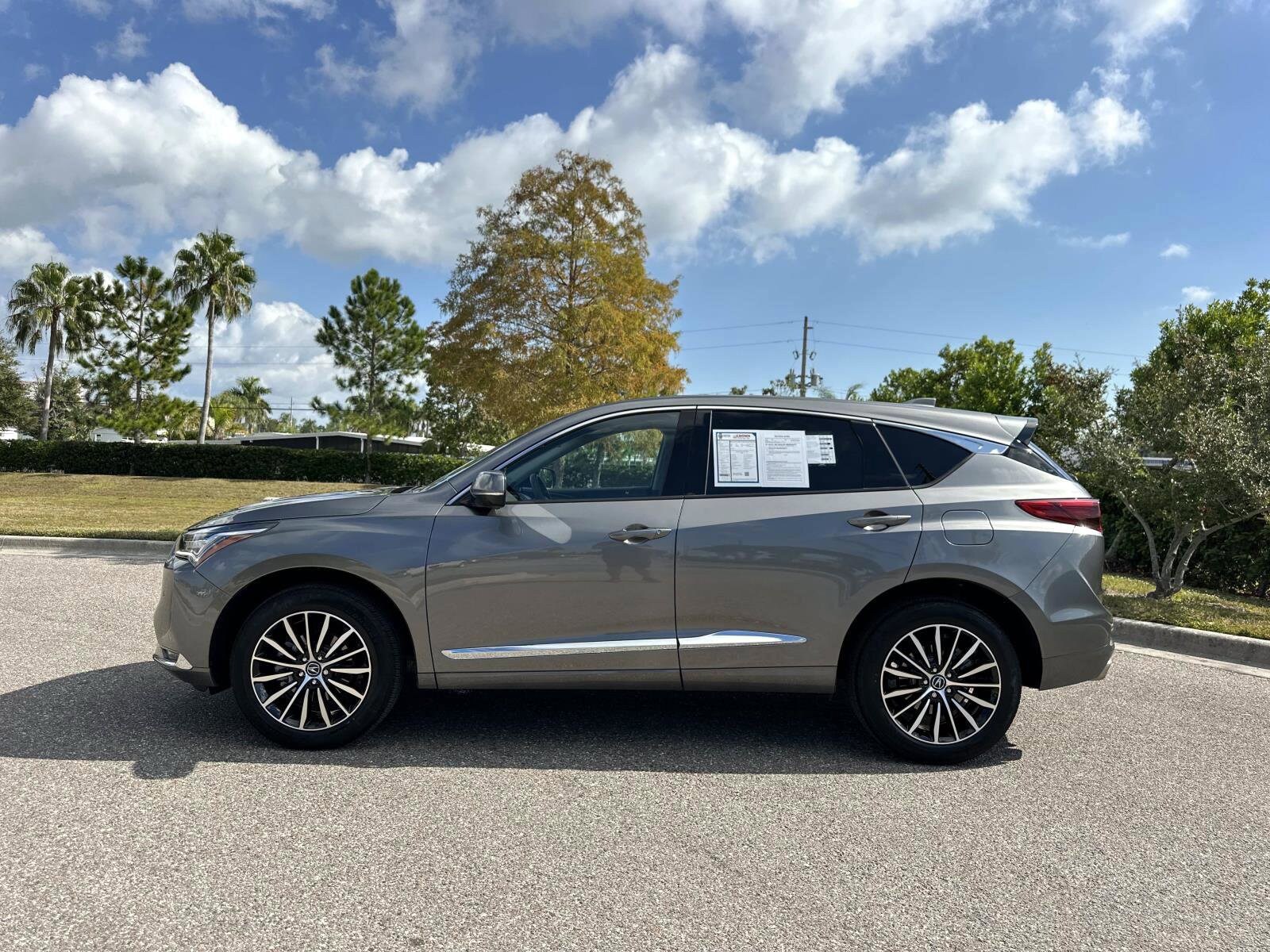 2025 Acura RDX Advance photo 2