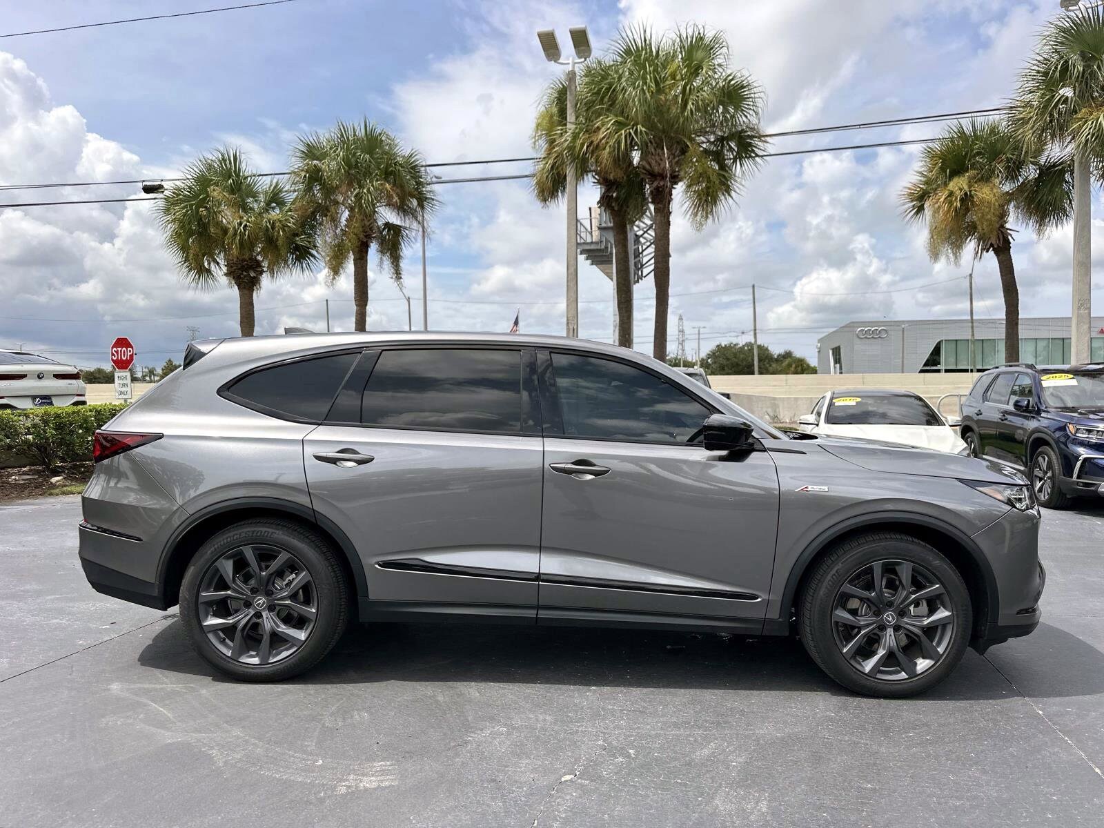 2023 Acura MDX SH-AWD A-Spec photo 2