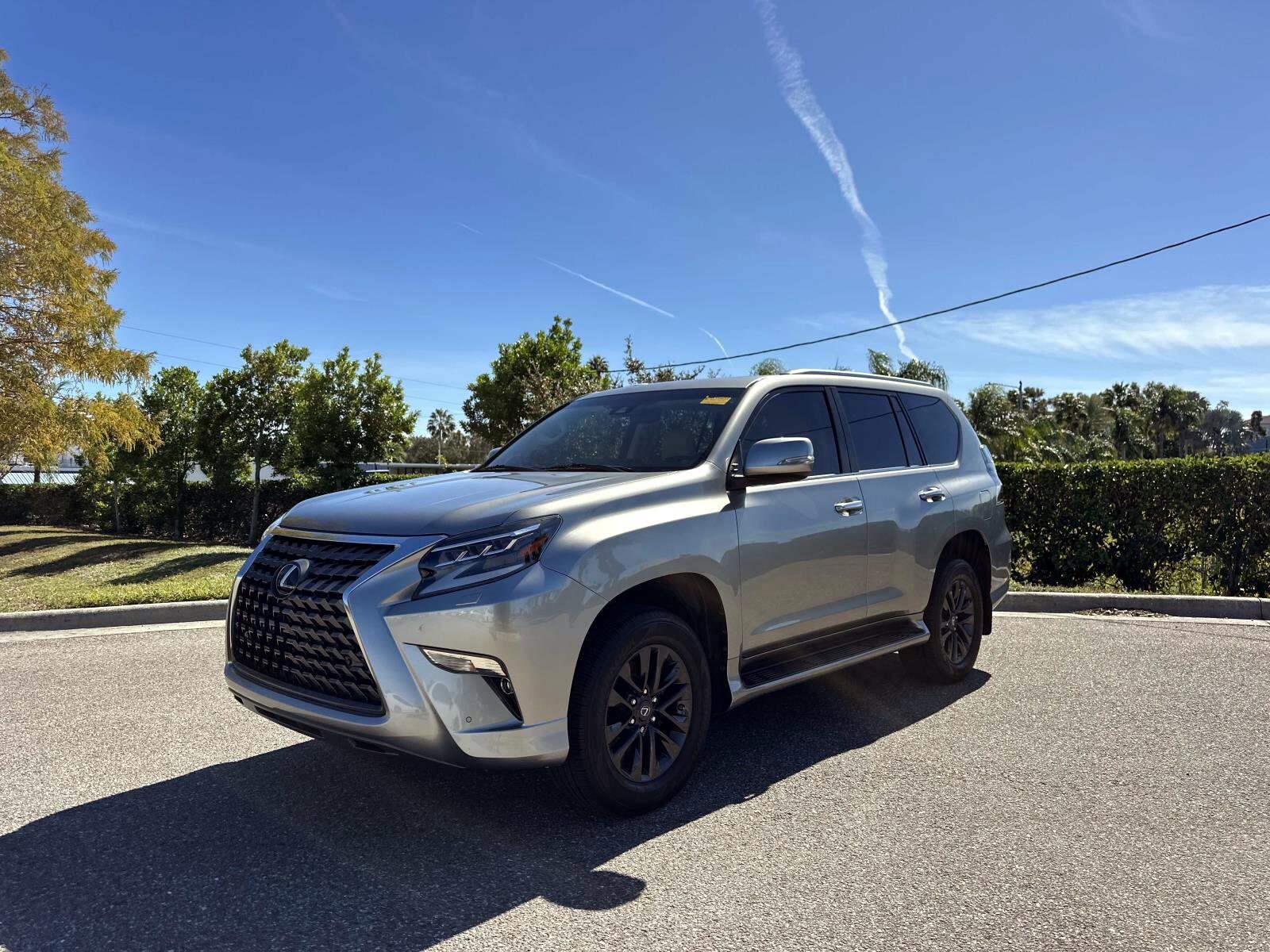 2020 Lexus GX 460 Premium photo 2