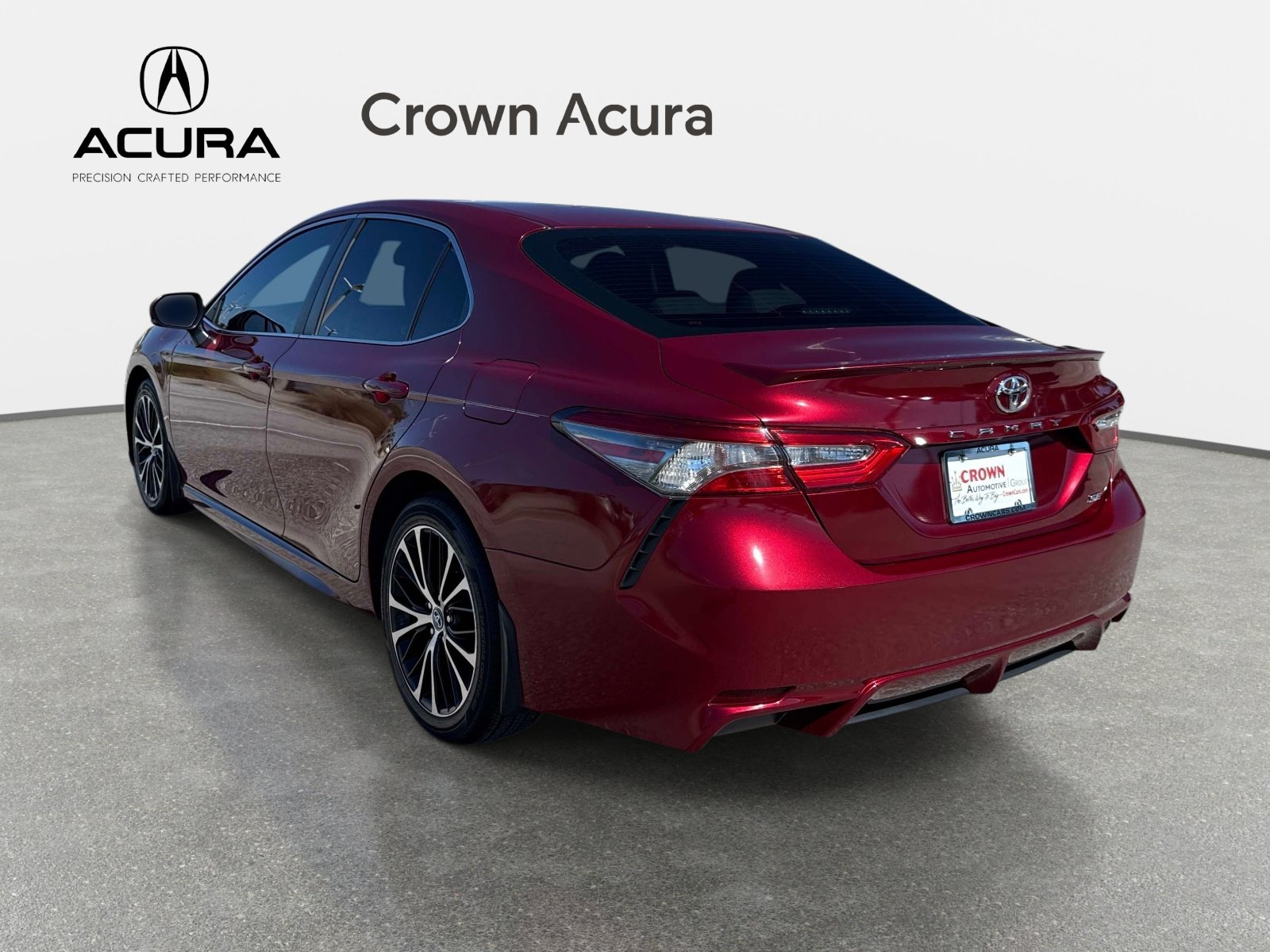 Used 2018 Toyota Camry SE Sedan