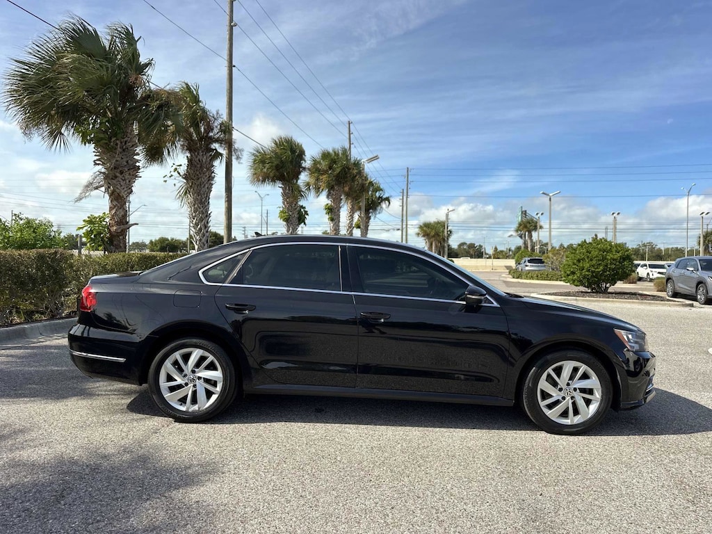 Used 2018 Volkswagen Passat 2.0T SE Sedan
