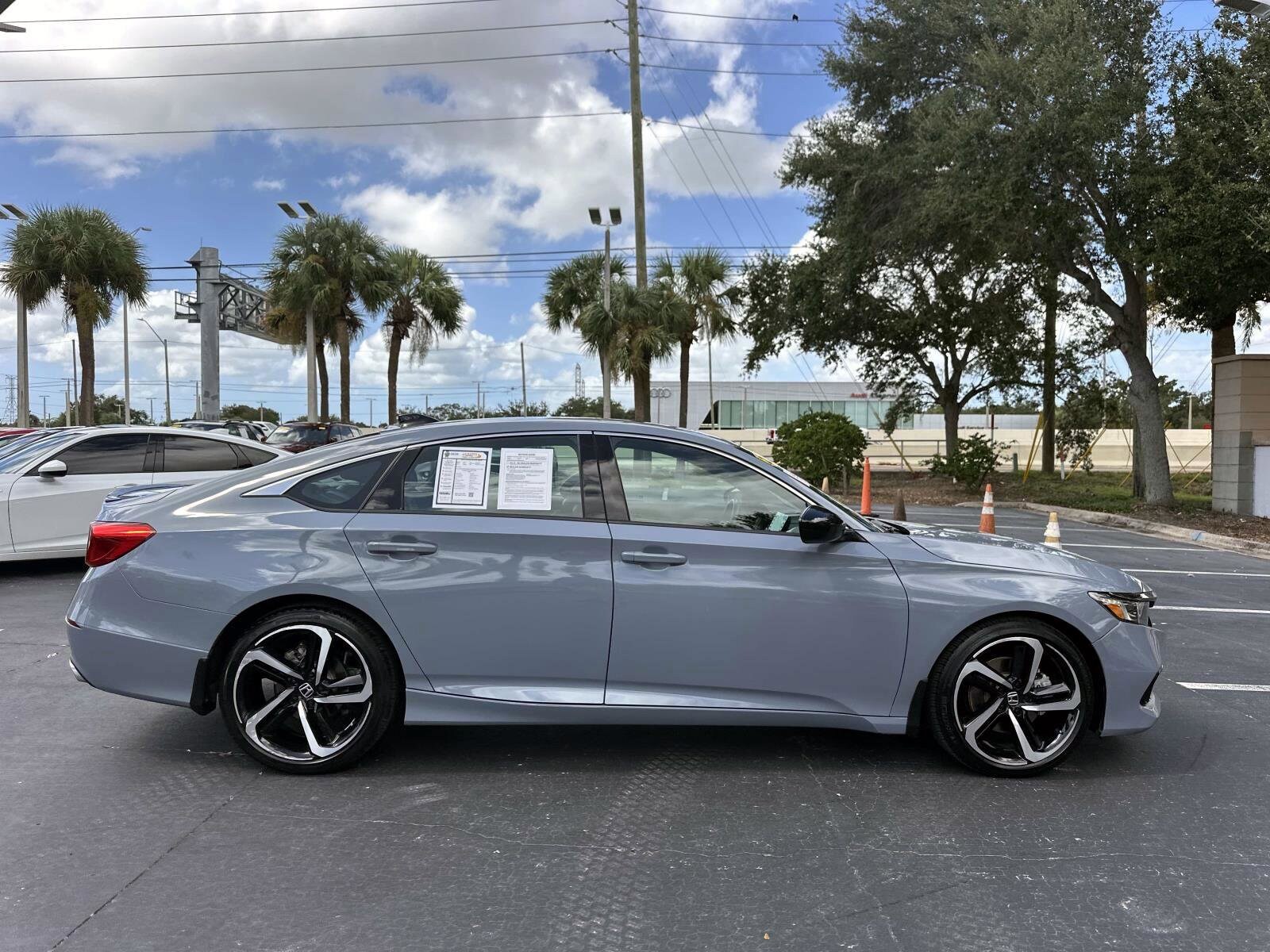 2022 Honda Accord Sport 2.0T photo 3