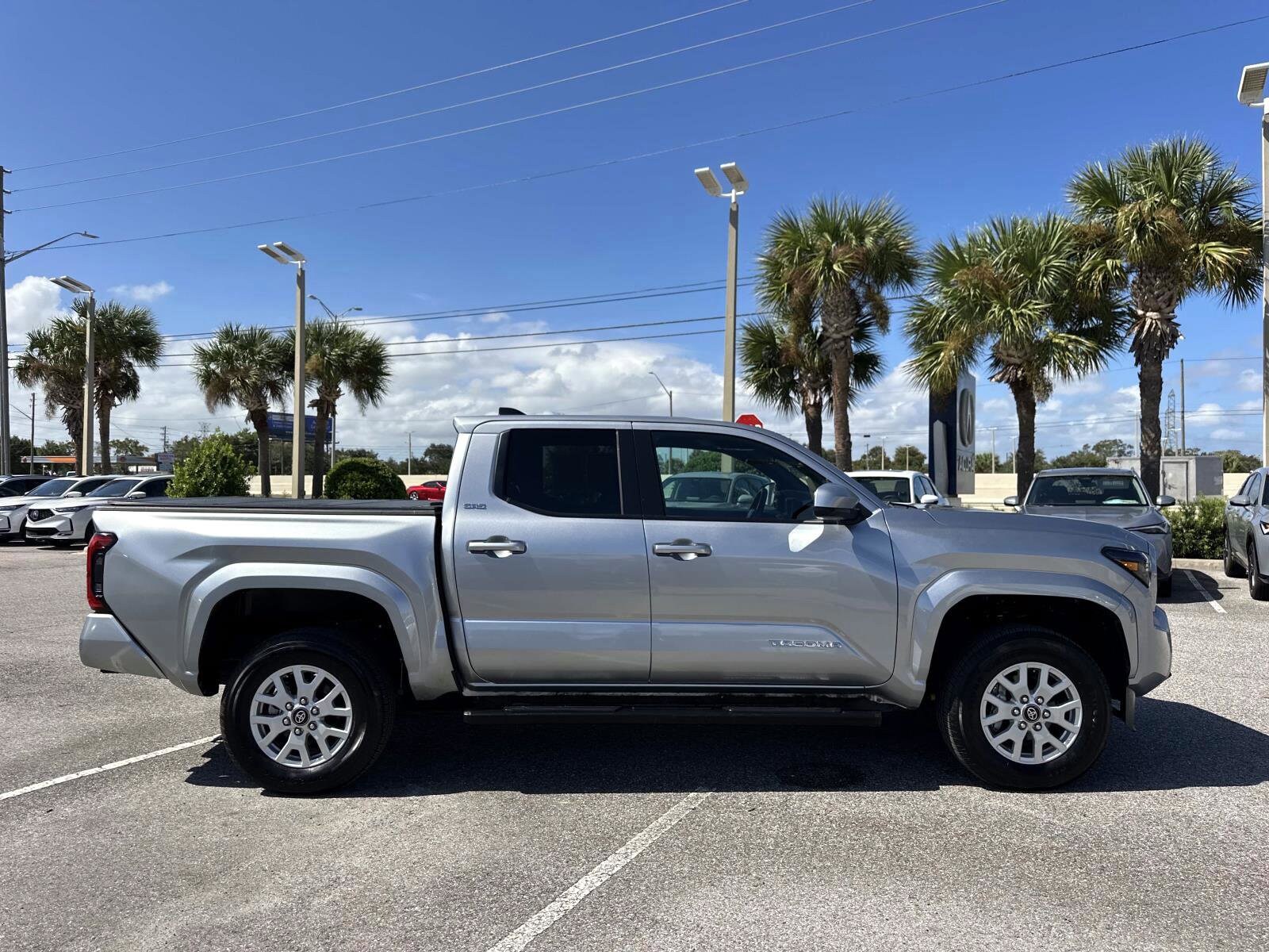 2024 Toyota Tacoma SR5 photo 3