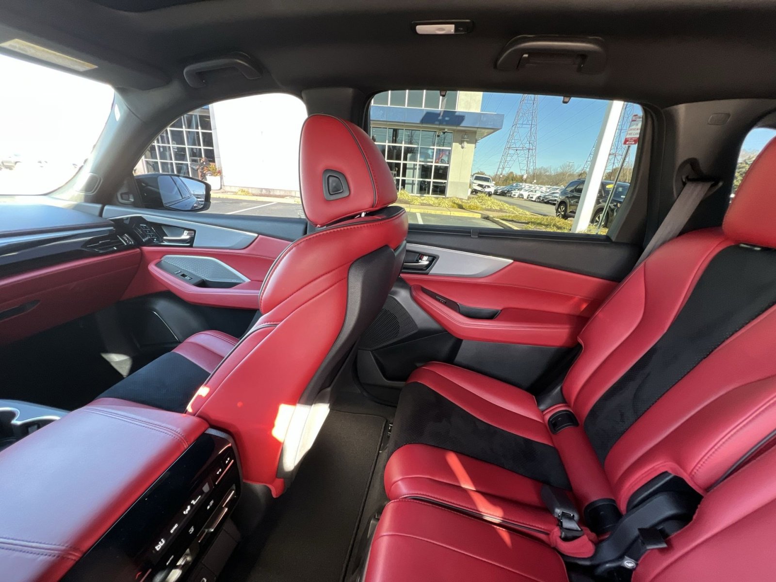 2023 Acura MDX SH-AWD A-Spec photo 4