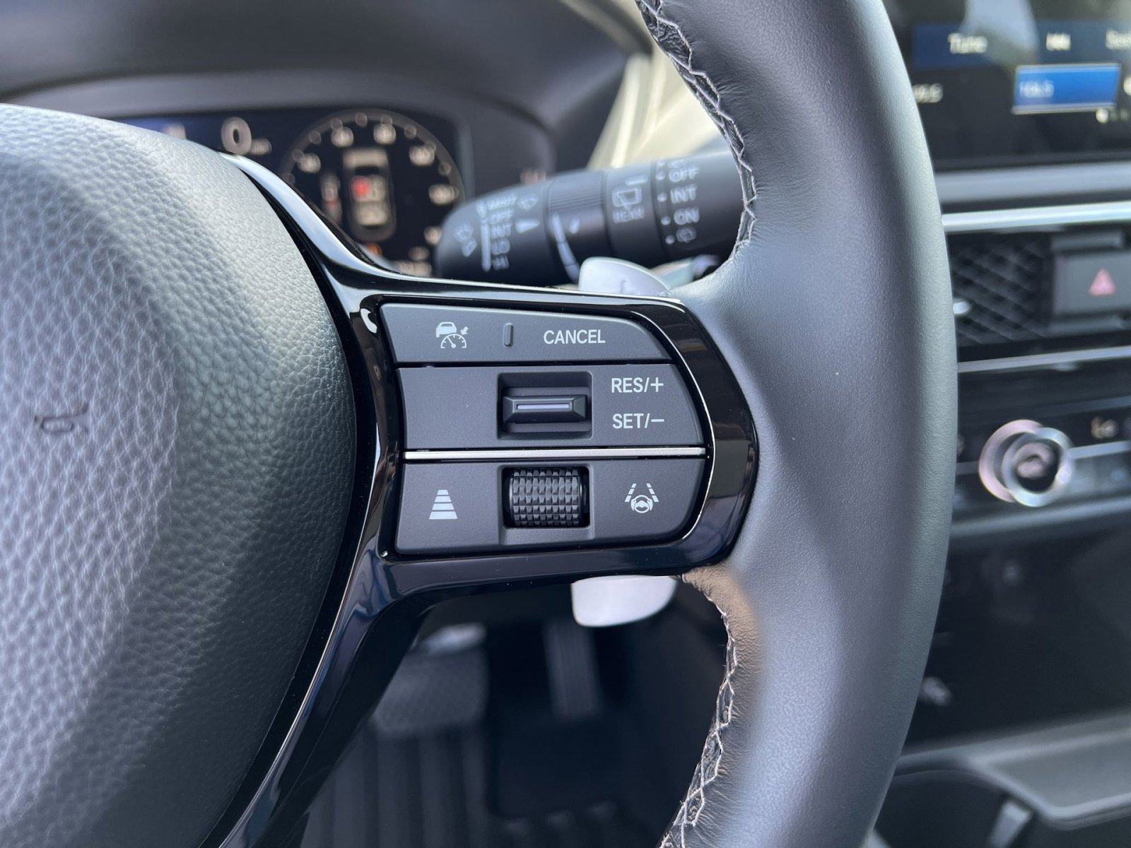 2025 Acura ADX Base - Photo 29