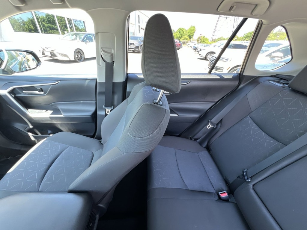 Used 2025 Toyota RAV4 Hybrid XLE SUV