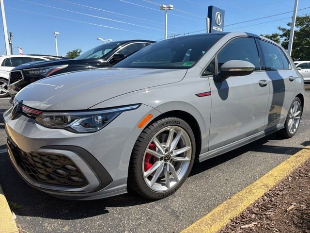 2022 Volkswagen Golf GTI 2.0T SE 4-door DSG's photo