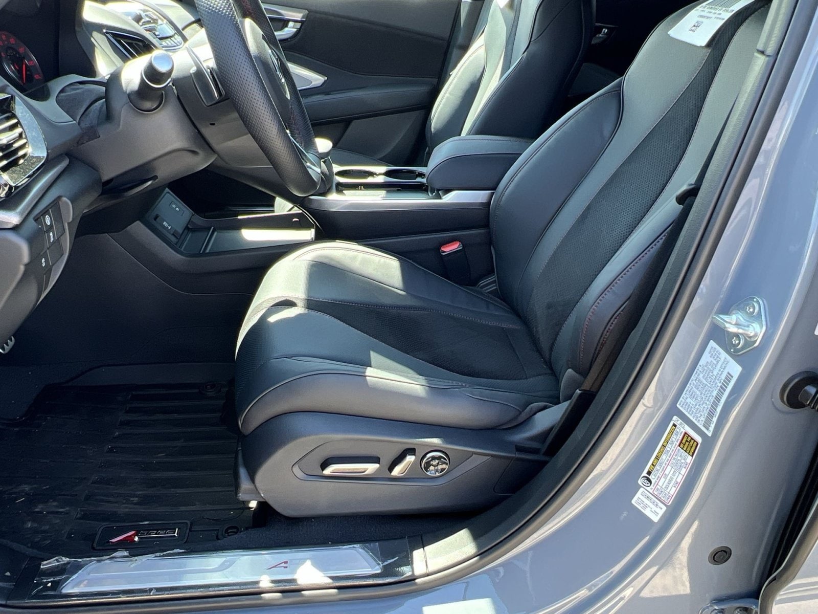 2026 Acura RDX A-Spec Package - Photo 10