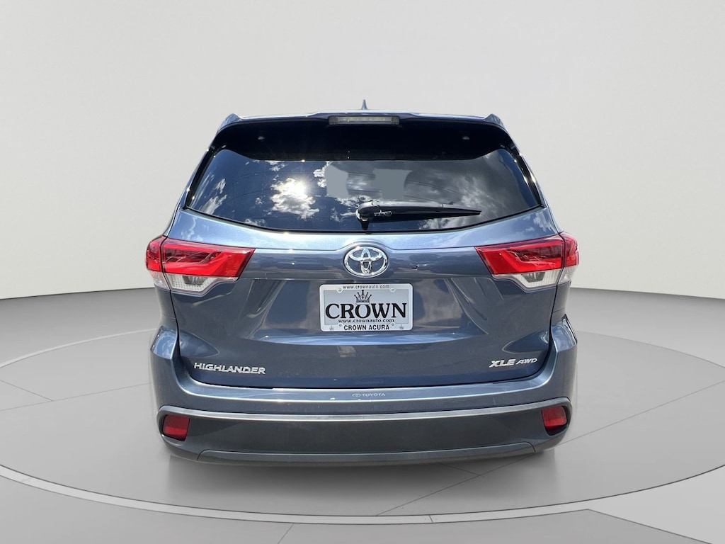Used 2019 Toyota Highlander SE V6 SUV