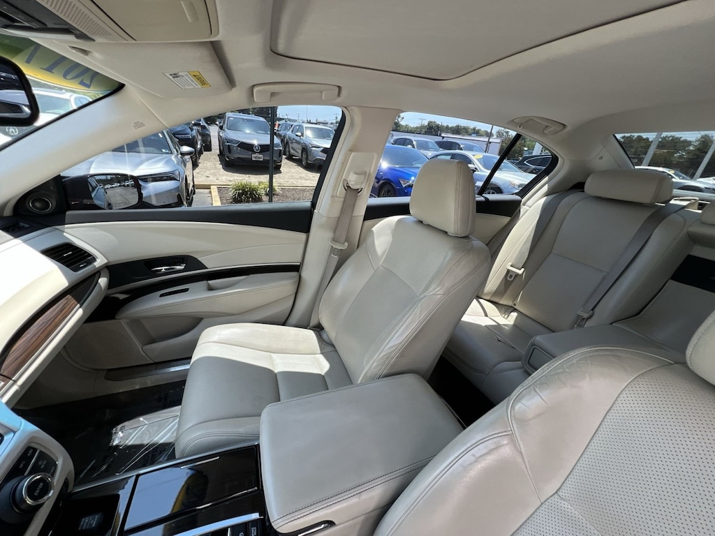 Certified 2017 Acura RLX V6 with Technology Package Sedan