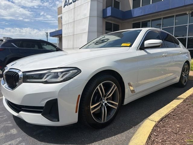 2021 BMW 5 Series 530i xDrive Sedan's photo