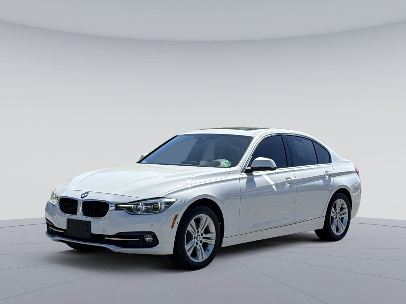 2017 BMW 3 Series 330i Sedan's photo