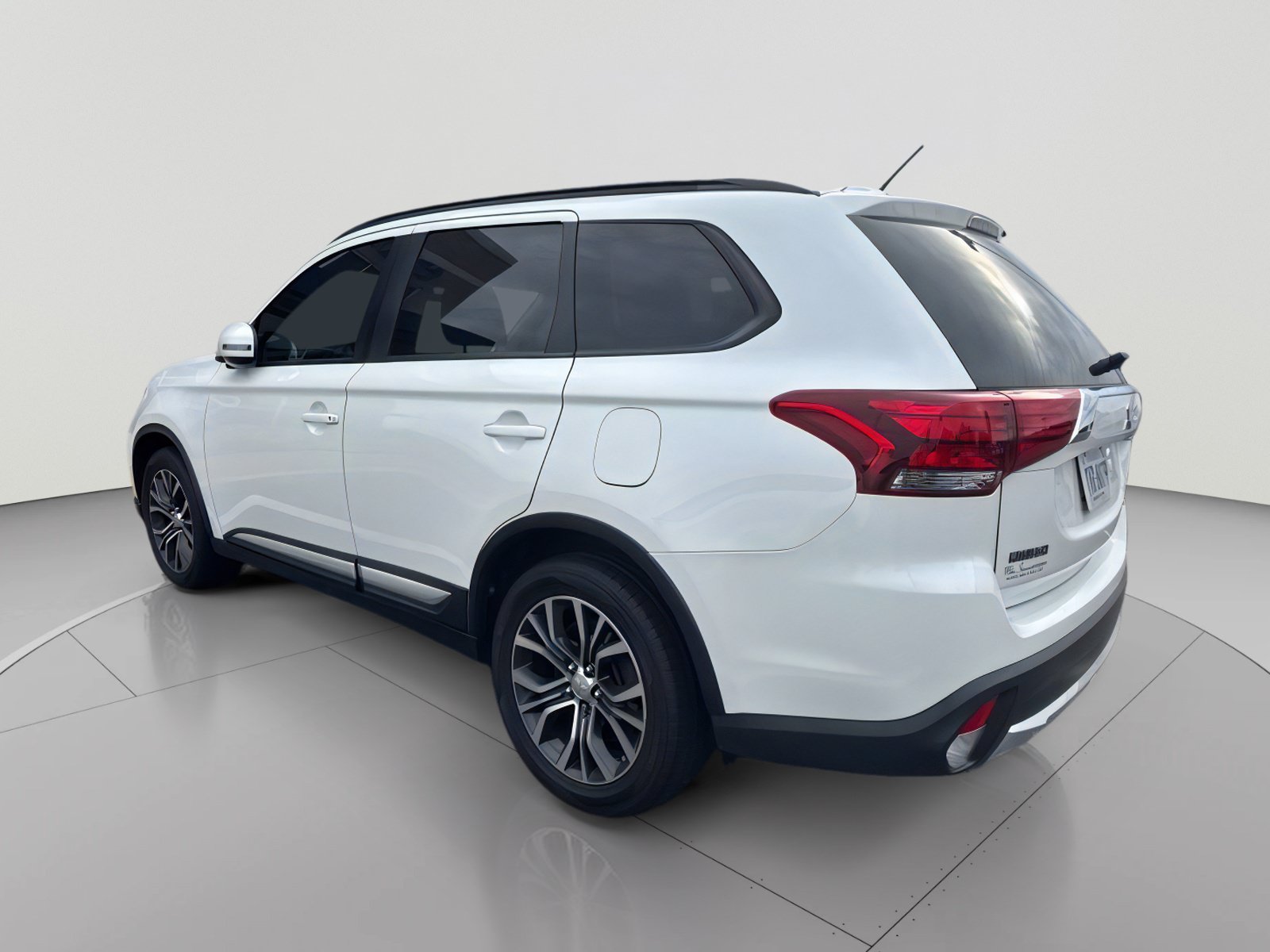 Used 2016 Mitsubishi Outlander SEL SUV