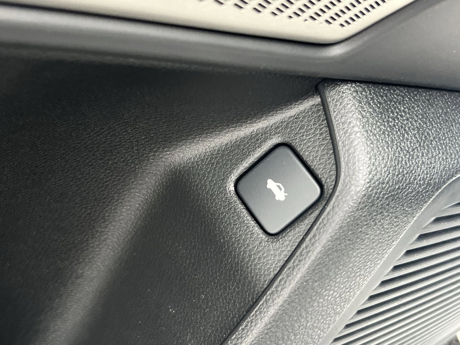 2025 Acura TLX A-Spec Package - Photo 23