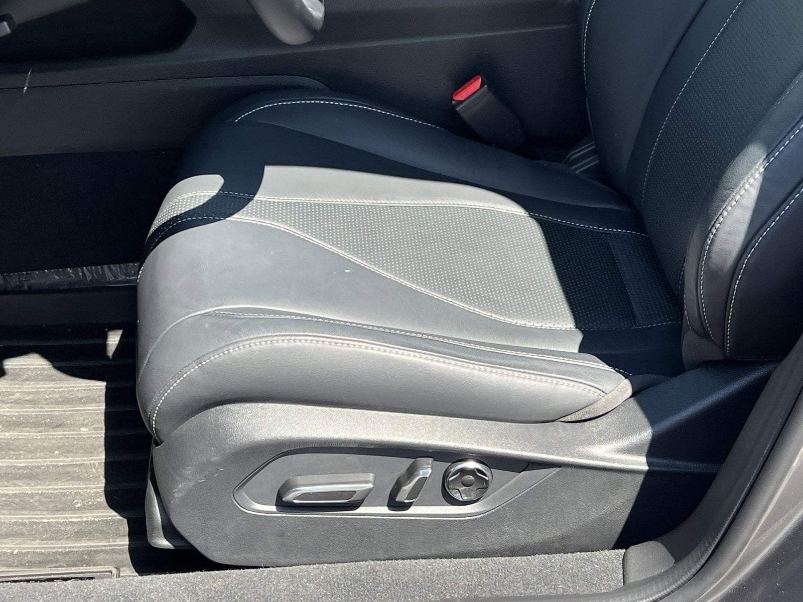 2025 Acura TLX Technology Package - Photo 15