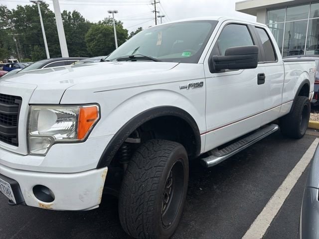 2013 Ford F-150 STX 4x4 SuperCab 145-in's photo