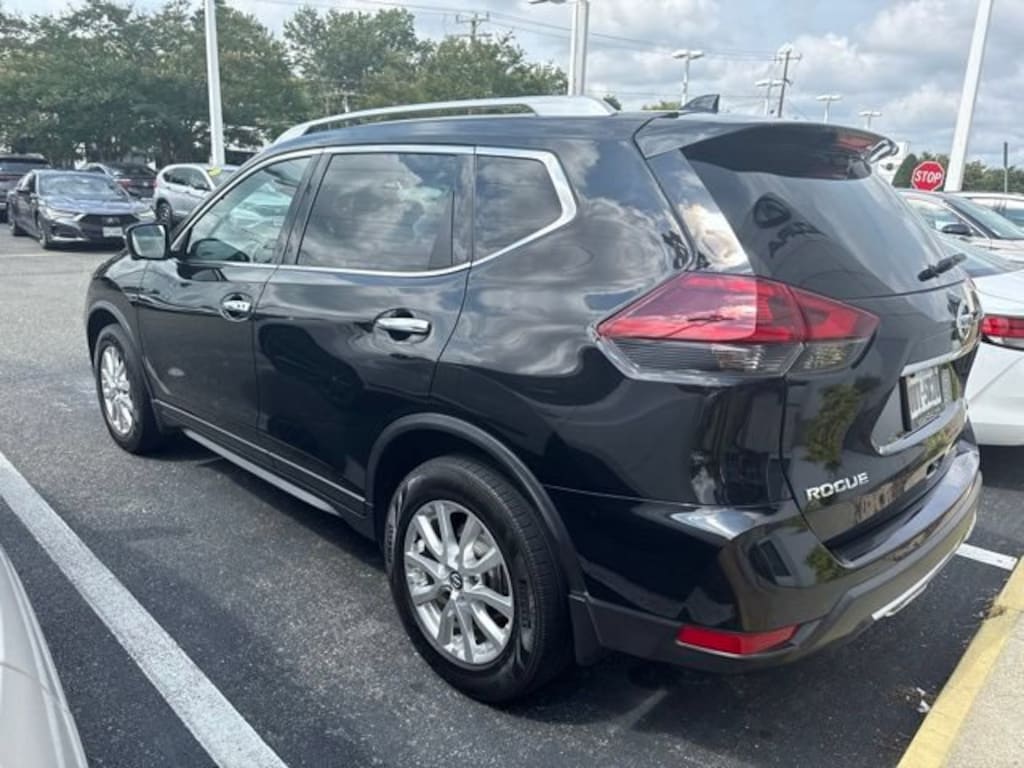 Used 2018 Nissan Rogue SV SUV