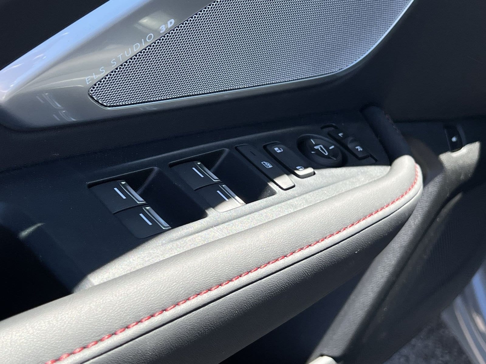 2026 Acura RDX A-Spec Package - Photo 12