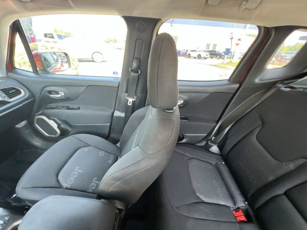 Used 2017 Jeep Renegade Latitude FWD SUV