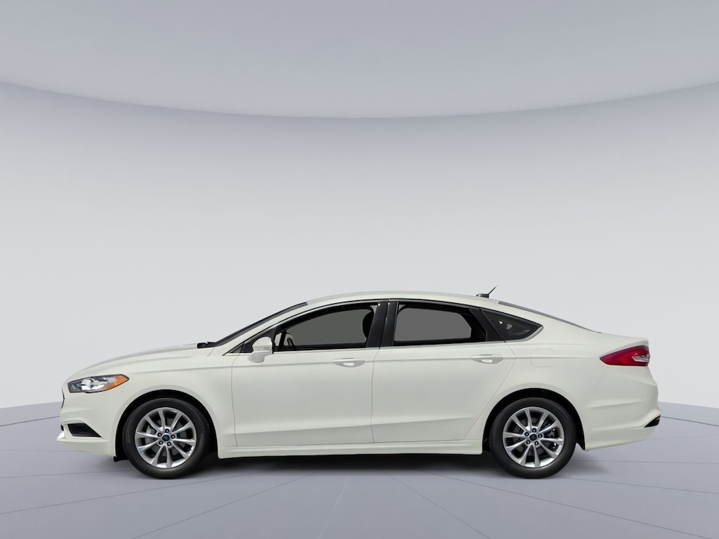 Used 2017 Ford Fusion SE Sedan