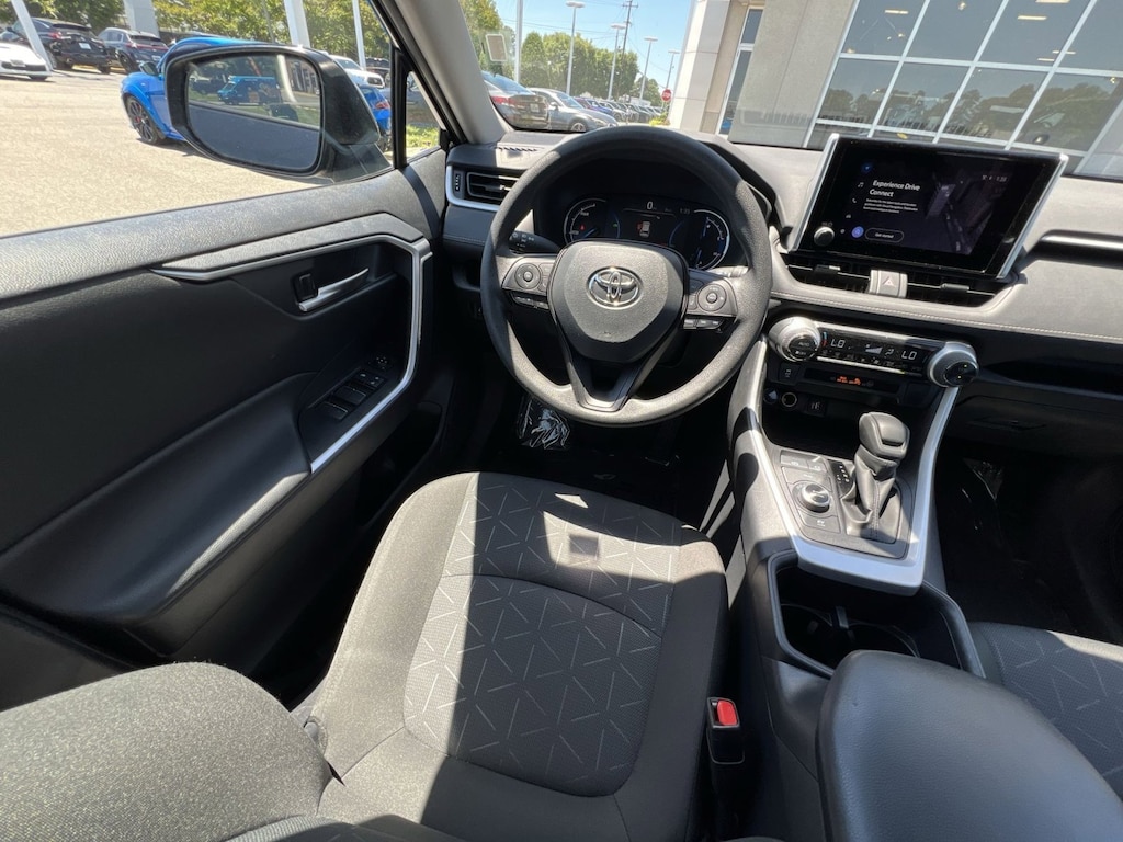 Used 2025 Toyota RAV4 Hybrid XLE SUV