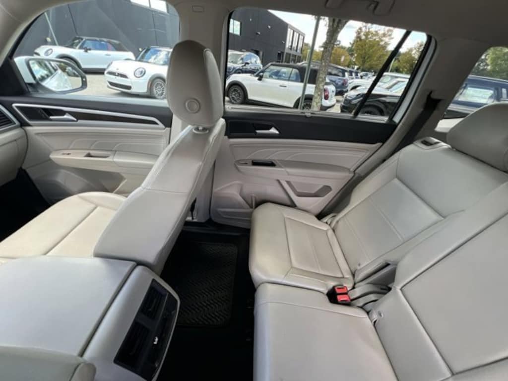 Used 2021 Volkswagen Atlas 3.6L V6 SE w/Technology 4MOTION SUV