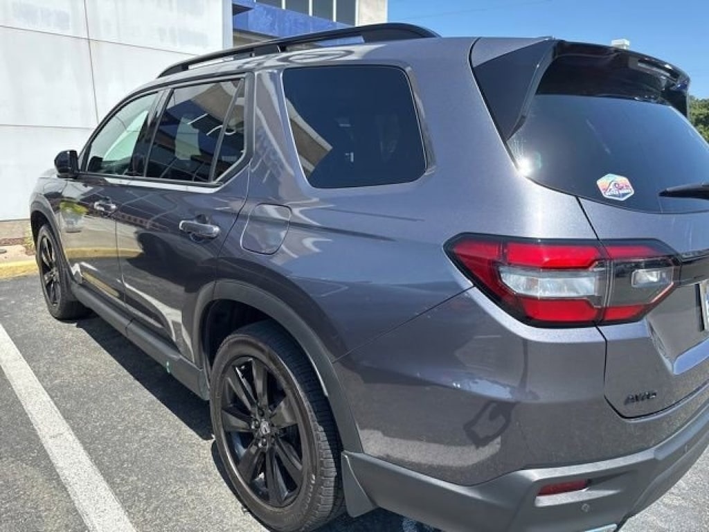 Used 2025 Honda Pilot Black Edition SUV