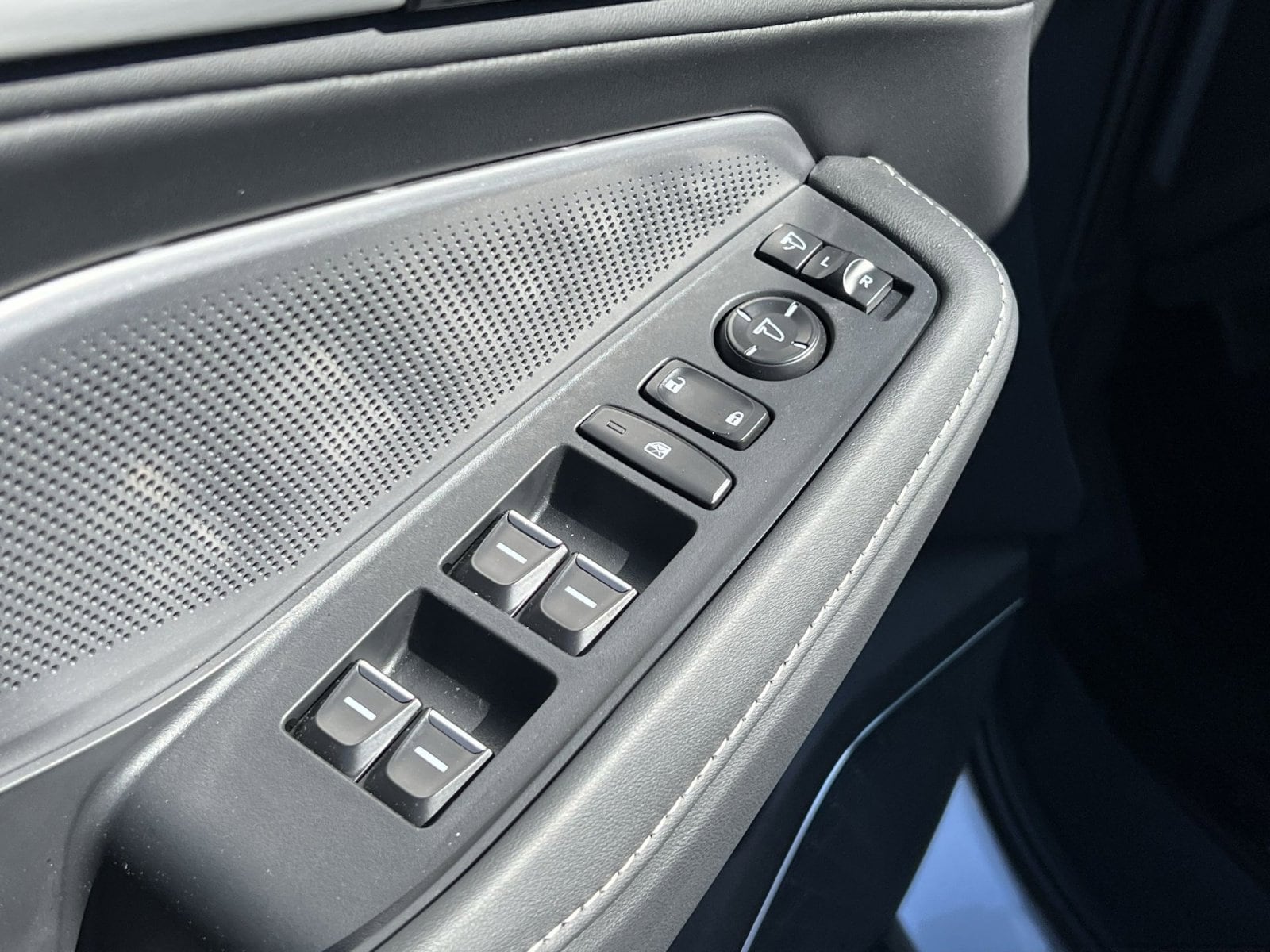 2026 Acura MDX Technology Package - Photo 12