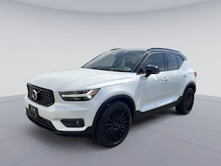 2020 Volvo XC40 T4 R-Design SUV