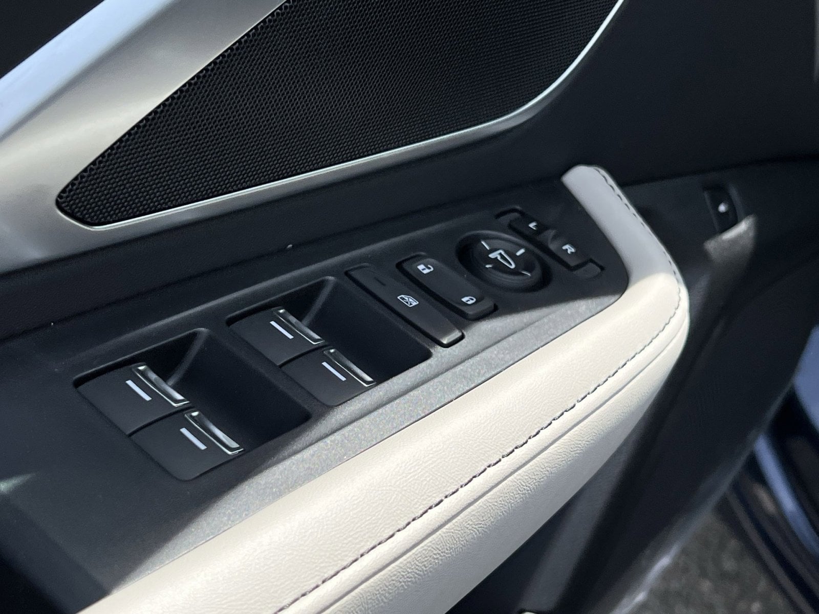 2026 Acura RDX Base - Photo 12
