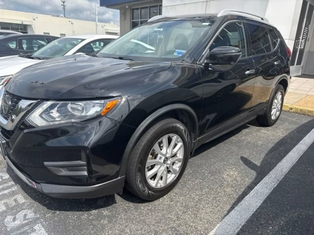 Used 2018 Nissan Rogue SV SUV