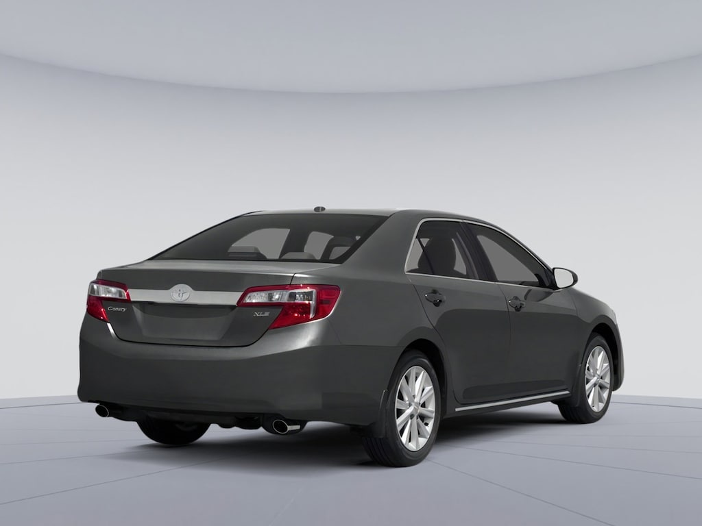 Used 2013 Toyota Camry XLE Sedan