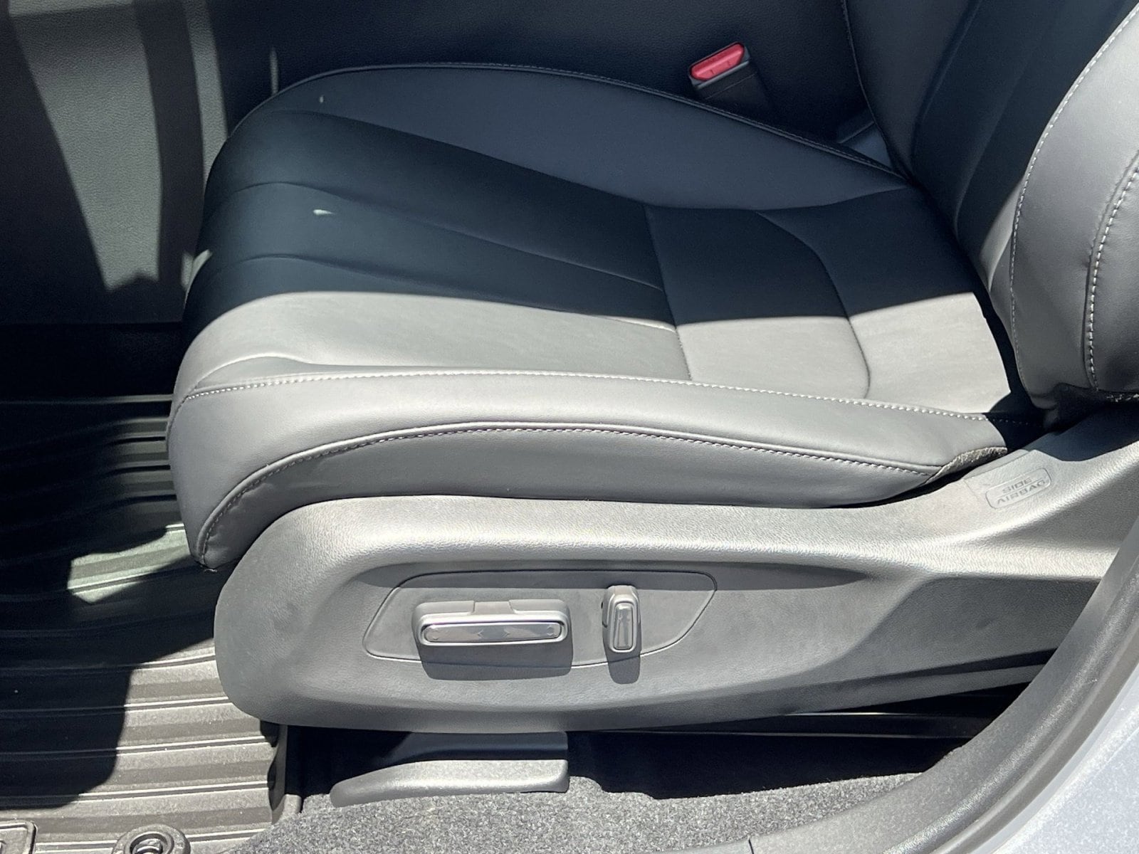 2025 Acura ADX Base - Photo 11
