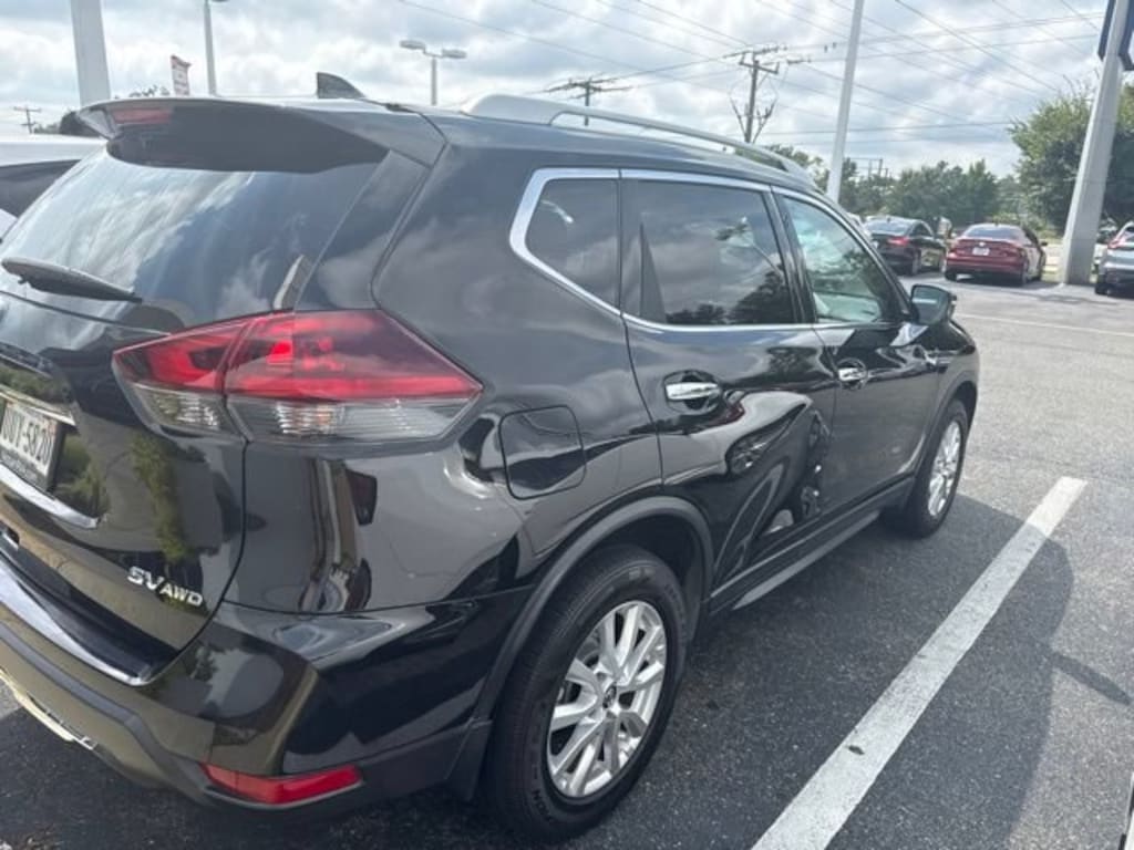 Used 2018 Nissan Rogue SV SUV