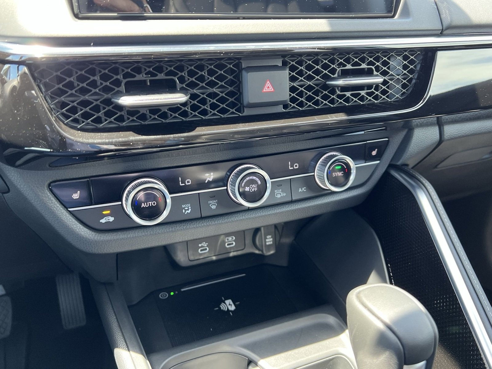 2025 Acura ADX Base - Photo 18