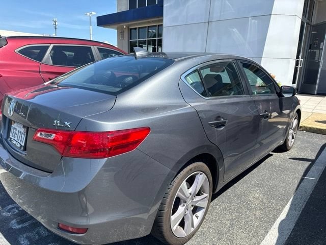 Used 2013 Acura ILX Technology with VIN 19VDE1F77DE011113 for sale in Henrico, VA