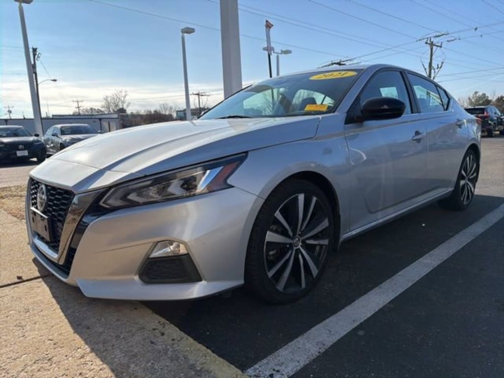 Used 2021 Nissan Altima 2.5 SR Sedan