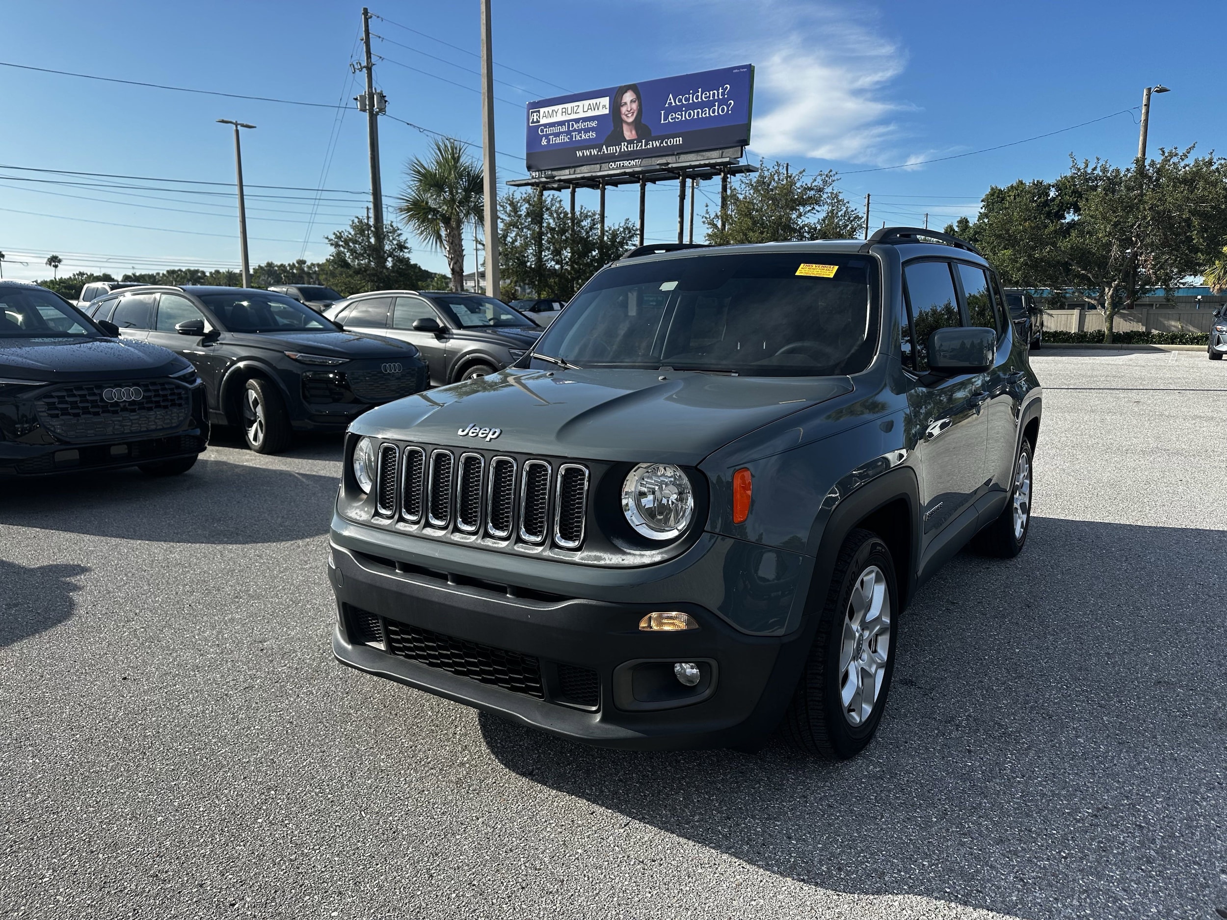 Used 2018 Jeep Renegade Latitude with VIN ZACCJABB5JPH33557 for sale in Clearwater, FL