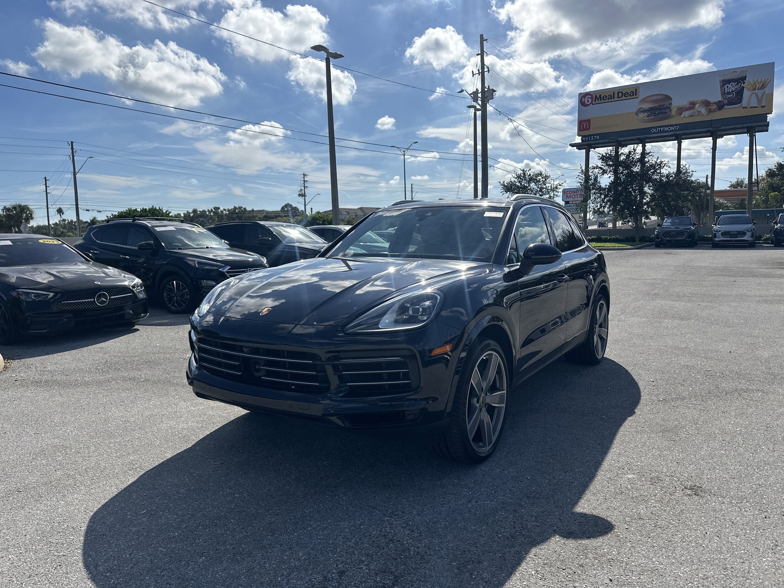 2020 Porsche Cayenne S photo 2