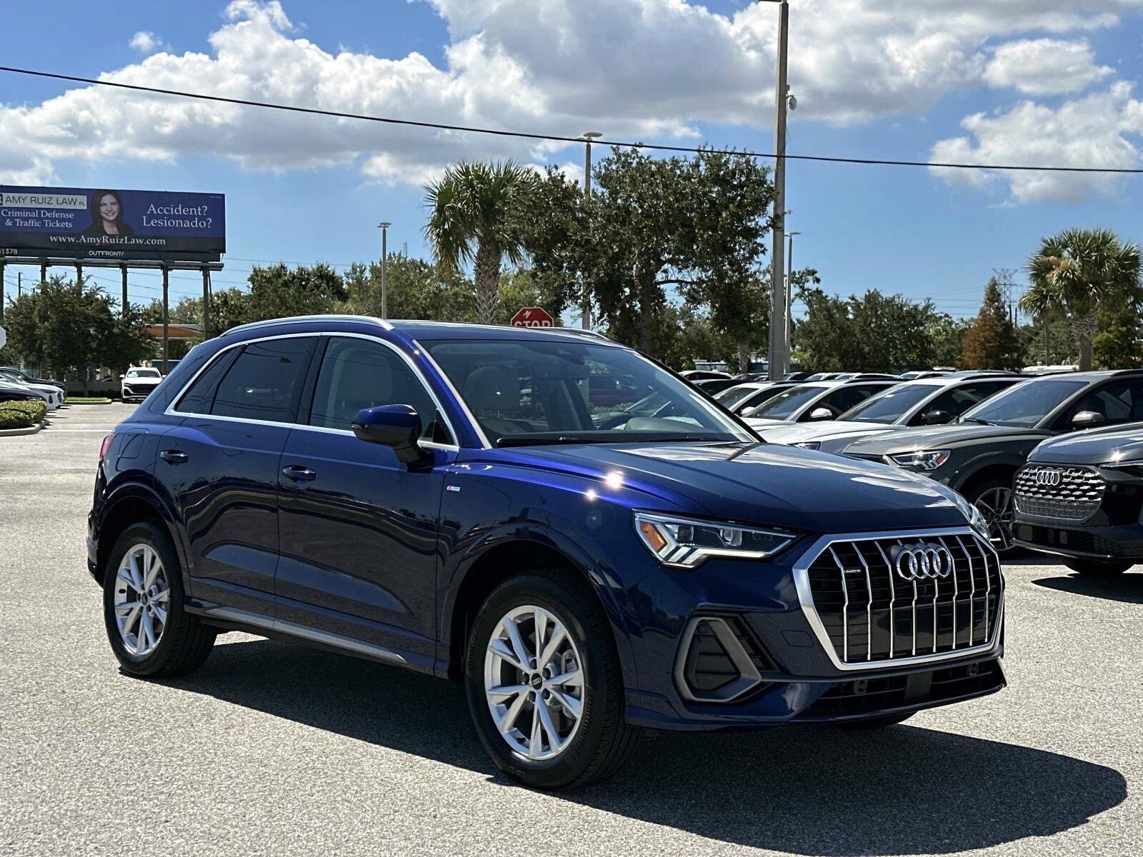 2025 Audi Q3 S line Premium photo 2