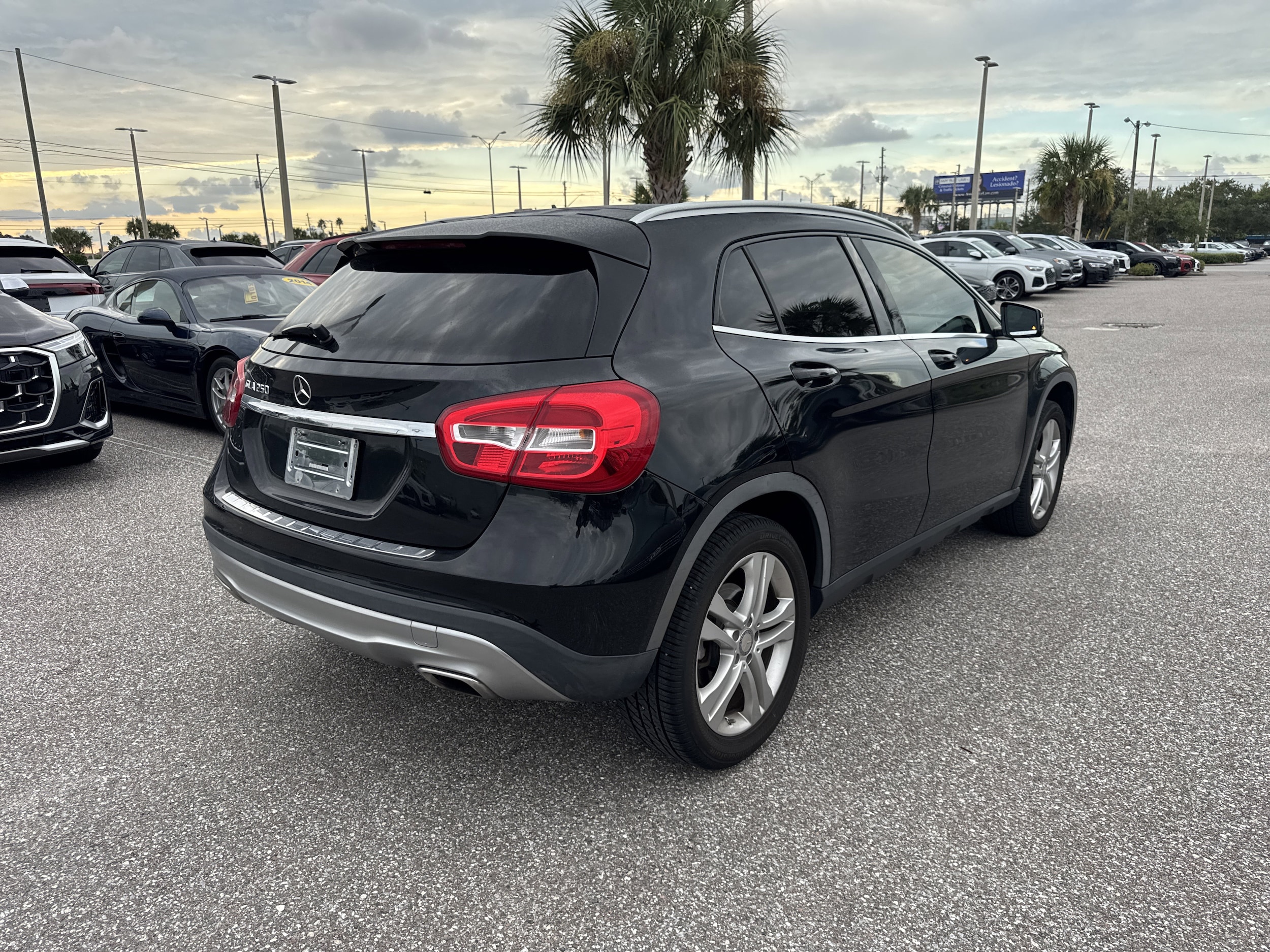 2015 Mercedes Benz GLA 250 photo 3