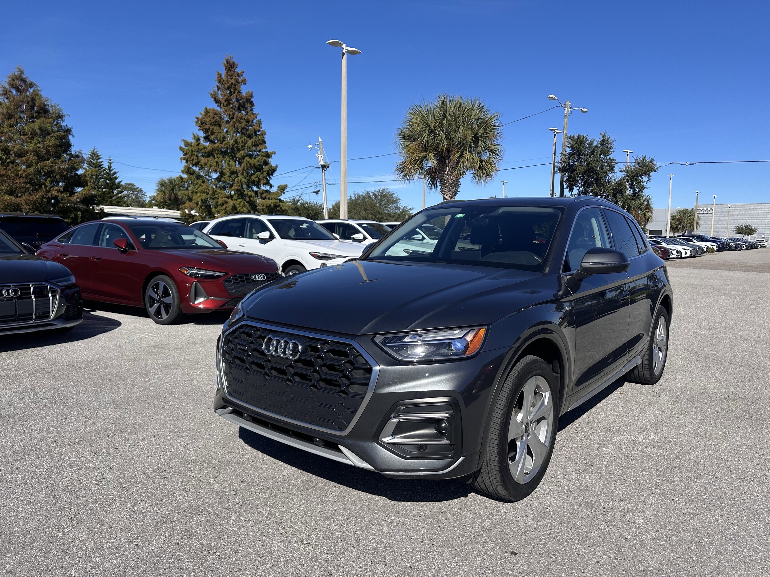 2023 Audi Q5 S line Premium Plus photo 2